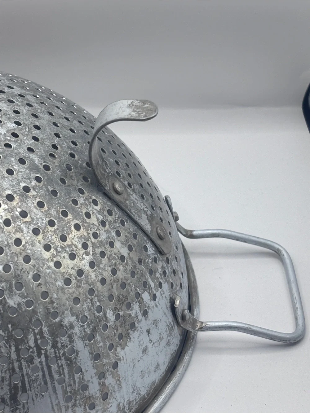 Vintage Galvanized Metal Colander with Legs and Handles - Silver